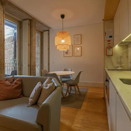 Orm - Almada Balcony Apartament