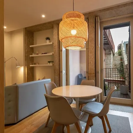 Orm - Almada Balcony *