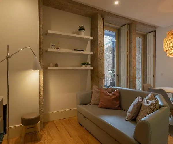 Orm - Almada Balcony Porto